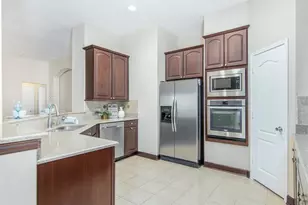 179 Greenridge Cir, League City, TX 77573 - Photo 9