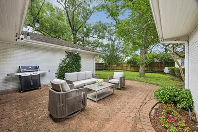 7623 Meadowvale Drive, Houston, TX 77063 - Photo 17