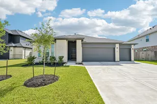 409 Chardonnay Dr, Alvin, TX 77511 - Photo 1