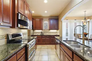 206 N Vershire Cir, The Woodlands, TX 77354 - Photo 17