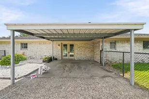 302 Country Road 893, Angleton, TX 77515 - Photo 23