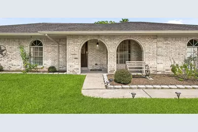 302 Country Road 893, Angleton, TX 77515 - Photo 7