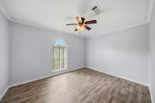 302 Country Road 893, Angleton, TX 77515 - Photo 17