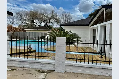 12834 Glenwolde Drive, Houston, TX 77099 - Photo 33