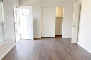 12115 Segrest Dr, Houston, TX 77047 - Photo 5