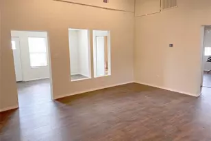12115 Segrest Dr, Houston, TX 77047 - Photo 1