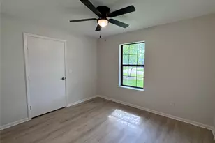 111 Little Bill Ln, Willis, TX 77378 - Photo 13