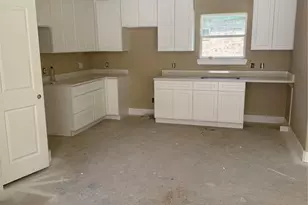 304 N N Ormsby St, Alvin, TX 77511 - Photo 5