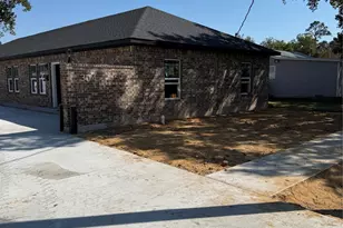304 N N Ormsby St, Alvin, TX 77511 - Photo 3