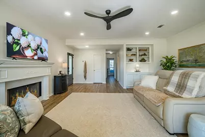 152 Waters Edge At 18th, Huntsville, TX 77340 - Photo 7