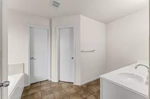 16758 N Blue Jay Dr, Conroe, TX 77385 - Photo 23