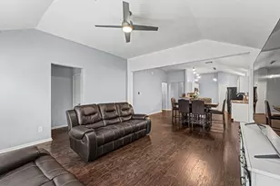 16758 N Blue Jay Dr, Conroe, TX 77385 - Photo 9