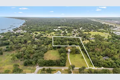 325 Bay Avenue S, Kemah, TX 77565 - Photo 9