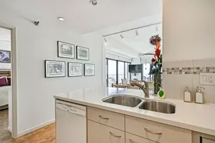 7700 Seawall Blvd, Galveston, TX 77551 - Photo 21