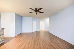19022 Ayston Dr, Tomball, TX 77375 - Photo 9