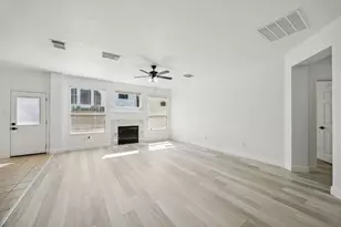 10106 White Oak Trail Ln, Houston, TX 77064 - Photo 11