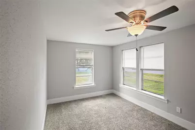 102 22nd Street N, Texas City, TX 77590 - Photo 9
