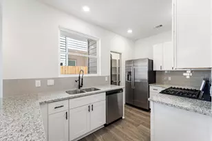 4309 Larkspur St, Houston, TX 77051 - Photo 5