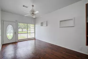 3326 Proswimmer St, Houston, TX 77088 - Photo 5