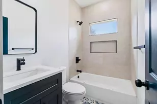 1615 Dolly Wright St, Houston, TX 77088 - Photo 5