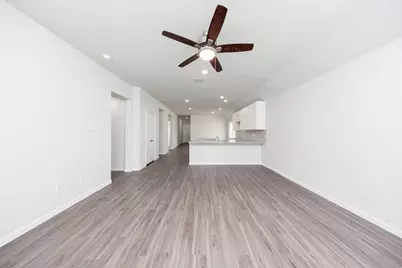 16912 Hazelnut Drive, Conroe, TX 77302 - Photo 9