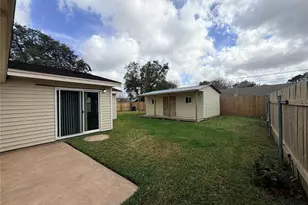 1408 Brandon Ct, Bay City, TX 77414 - Photo 25