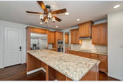 6621 N Main Street, Houston, TX 77009 - Photo 11