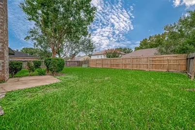 3022 Sam Houston Drive, Sugar Land, TX 77479 - Photo 33