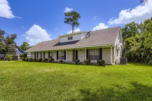 3513 E Bayou Dr, Shoreacres, TX 77571 - Photo 1