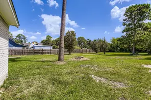 3513 E Bayou Dr, Shoreacres, TX 77571 - Photo 25