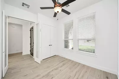 9519 Chateau Hill Drive, Manvel, TX 77578 - Photo 15