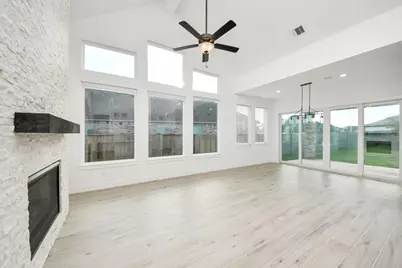 9519 Chateau Hill Drive, Manvel, TX 77578 - Photo 5
