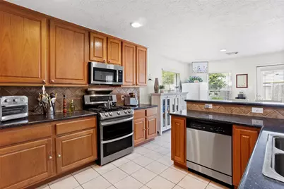 2117 Laughing Gull Lane, League City, TX 77573 - Photo 5