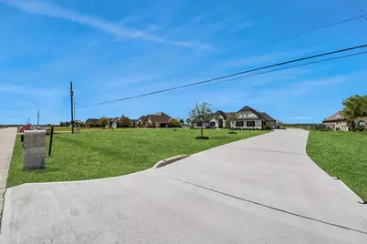 7723 Stratford Hall Drive, Rosharon, TX 77583 - Photo 3