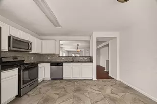 4719 Silver Spruce Ln, Friendswood, TX 77546 - Photo 17