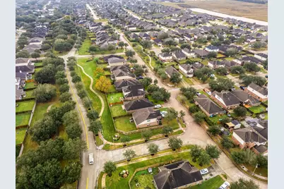6715 Strawberry Brook Lane, Dickinson, TX 77539 - Photo 25