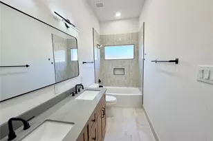 4214 Clover St, Houston, TX 77051 - Photo 15