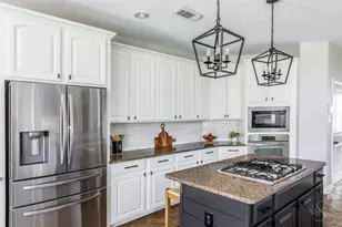 28010 Fulshear Plantation Ct, Fulshear, TX 77441 - Photo 17