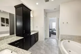 2616 Madeline Grove Dr, Houston, TX 77008 - Photo 7