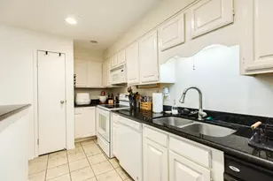 921 Marine Dr, Galveston, TX 77550 - Photo 11