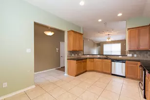 10206 N Pine Ivy Ln, Tomball, TX 77375 - Photo 7