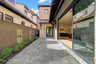 1139 Mosaico Ln, Houston, TX 77055 - Photo 11