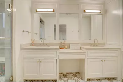 3007 Freshmeadows Drive, Houston, TX 77063 - Photo 17