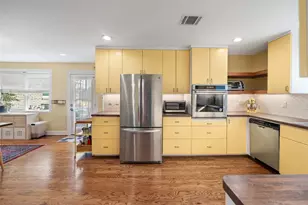 6603 Grovewood Ln, Houston, TX 77008 - Photo 11