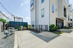 8409 Hempstead Rd, Houston, TX 77008 - Photo 3