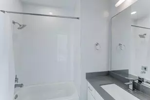 8409 Hempstead Rd, Houston, TX 77008 - Photo 31