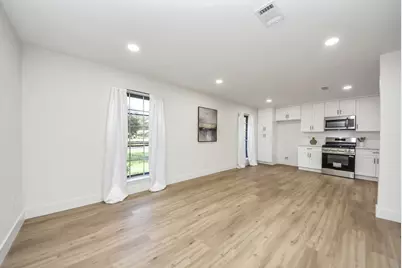 3013 Woodland Drive, Dickinson, TX 77539 - Photo 9