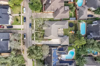 7715 Coachwood Drive, Houston, TX 77071 - Photo 37