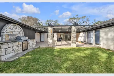 7715 Coachwood Drive, Houston, TX 77071 - Photo 35