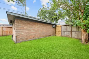 4916 Yale St, Houston, TX 77022 - Photo 21